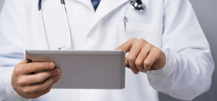 Clinicians: Don’t Let the EHR Distract You from the Patient